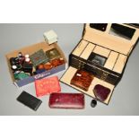 A SELECTION OF JEWELLERY BOXES AND A HINGED JEWELLERY CASE, to include antique and modern