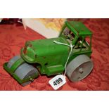 AN UNBOXED TRI-ANG MINIC TINPLATE CLOCKWORK AVELING BARFORD ROAD ROLLER, playworn condition but