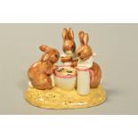 A JOHN BESWICK LIMITED EDITION BEATRIX POTTER FIGURE GROUP, 'Flopsy, Mopsy and Cotton Tail' No317/