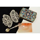 FOUR MISCELLANEOUS ITEMS, to include a small agate dish, a caddy spoon, a late Victorian silver