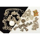 A SELECTION OF SILVER AND WHITE METAL JEWELLERY, to include a Tiffany & Co. Bracelet, a cat charm