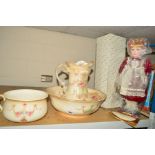 FIELDINGS CROWN DEVON JUG AND BOWL, and a Fieldings Devon Ware chamber pot, all 'Windsor' pattern, a