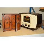 A MURPHY 192 BAKELITE RADIO, width 37cm x height 26cm x depth 20cm, with an oak smokers cabinet,