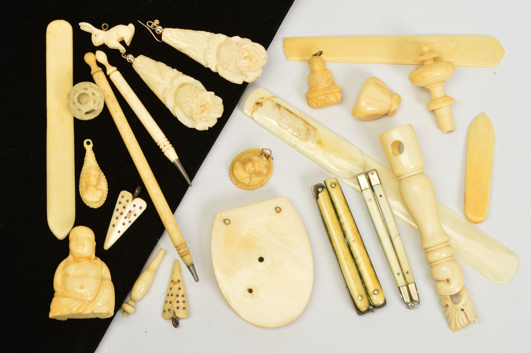 A SELECTION OF LATE 19TH TO EARLY 20TH CENTURY IVORY ITEMS AND BONE ITEMS, to include two