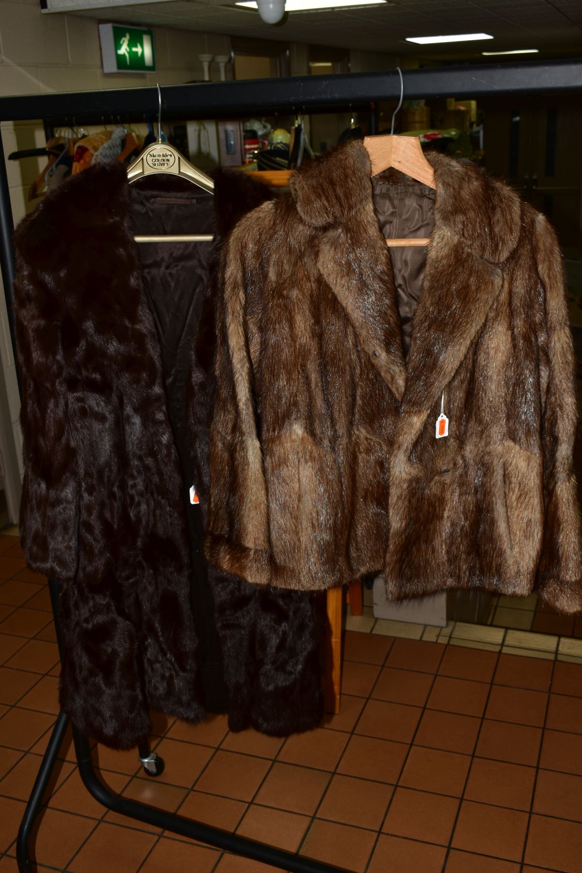 A 3/4 LENGTH MINK FUR COAT, a light brown fur jacket, a fur stole etc - Image 2 of 2