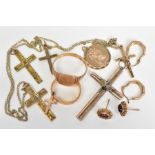 A MISCELLANEOUS JEWELLERY COLLECTION, to include a Victorian gold wedding ring, hallmarked 18ct,