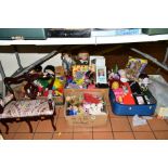 A QUANTITY OF MODERN SOFT TOYS AND MODERN COLLECTORS DOLLS etc, boxed Vivid Imaginations Mark Owen