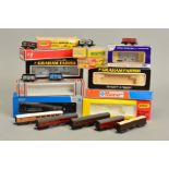 A QUANTITY OF UNBOXED AND ASSORTED N GAUGE ROLLING STOCK, including Graham Farish, Lima, Peco,