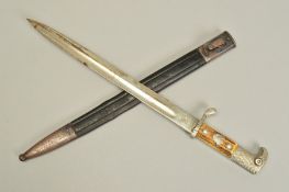 A WWII ERA 3RD REICH GERMAN MUNICIPAL POLICE BAYONET AND METAL AND LEATHER SCABBARD, the bayonet has