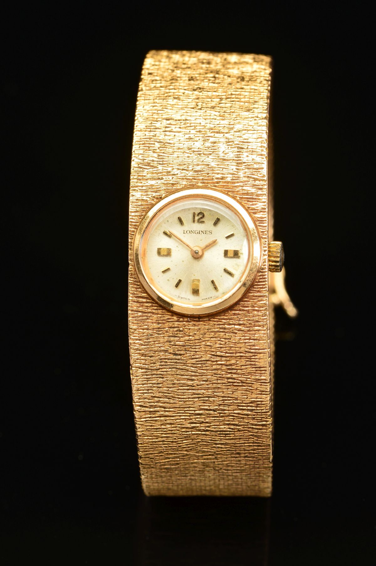 A MID TO LATE 20TH CENTURY LADIES LONGINES WATCH, a round case measuring approximately 20mm in