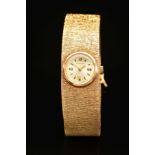 A MID TO LATE 20TH CENTURY LADIES LONGINES WATCH, a round case measuring approximately 20mm in