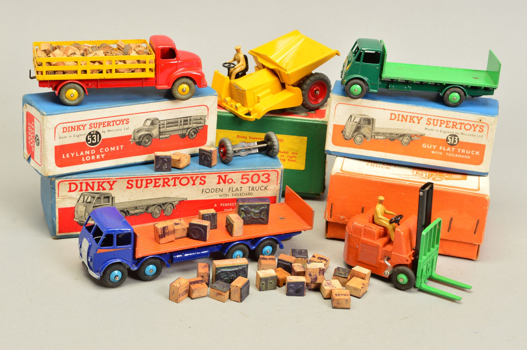 A QUANTITY OF BOXED DINKY SUPERTOYS AND DINKY TOYS, comprising Foden Flat Truck with Tailboard, No.