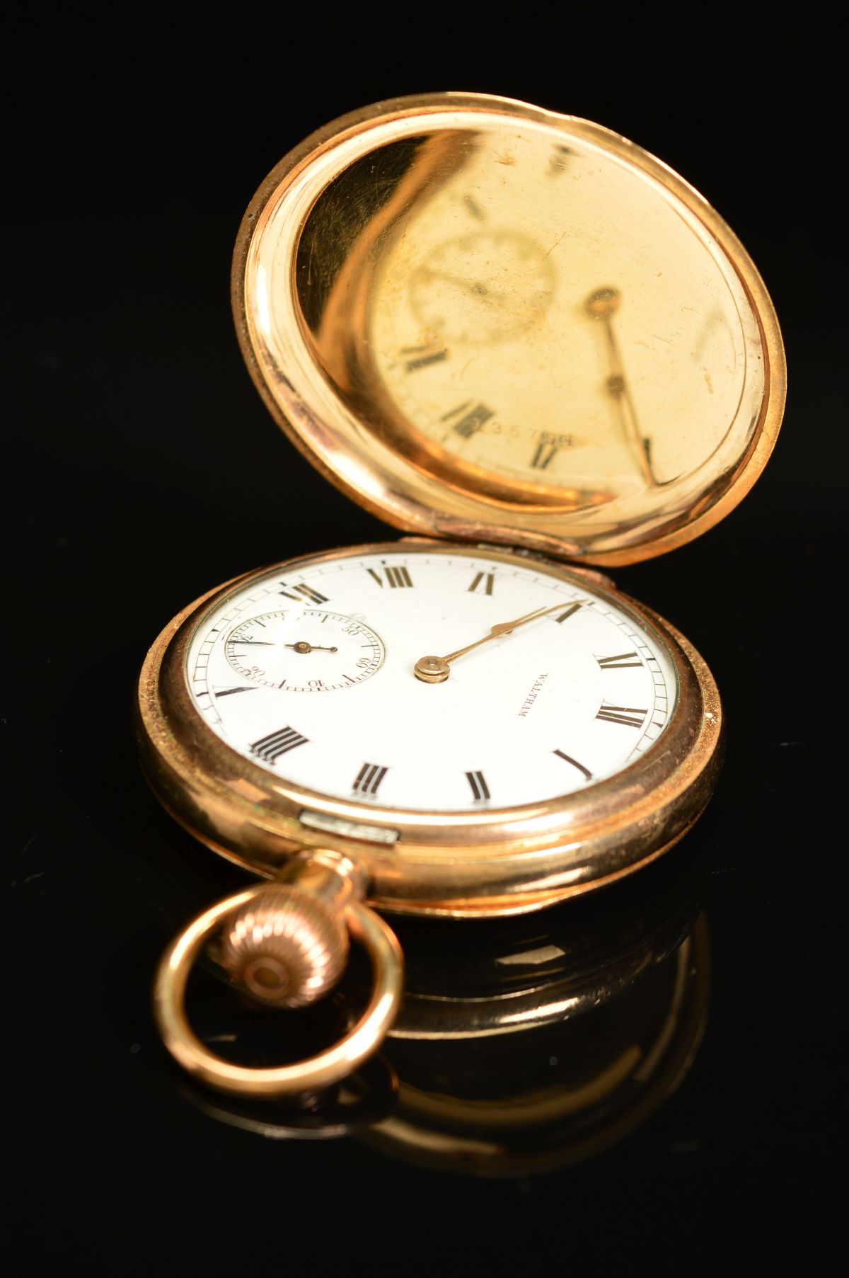 A 14K GOLD PLATED WALTHAM TOP WIND FULL HUNTER POCKET WATCH, engraved monogram to cover, enamel dial - Image 9 of 9