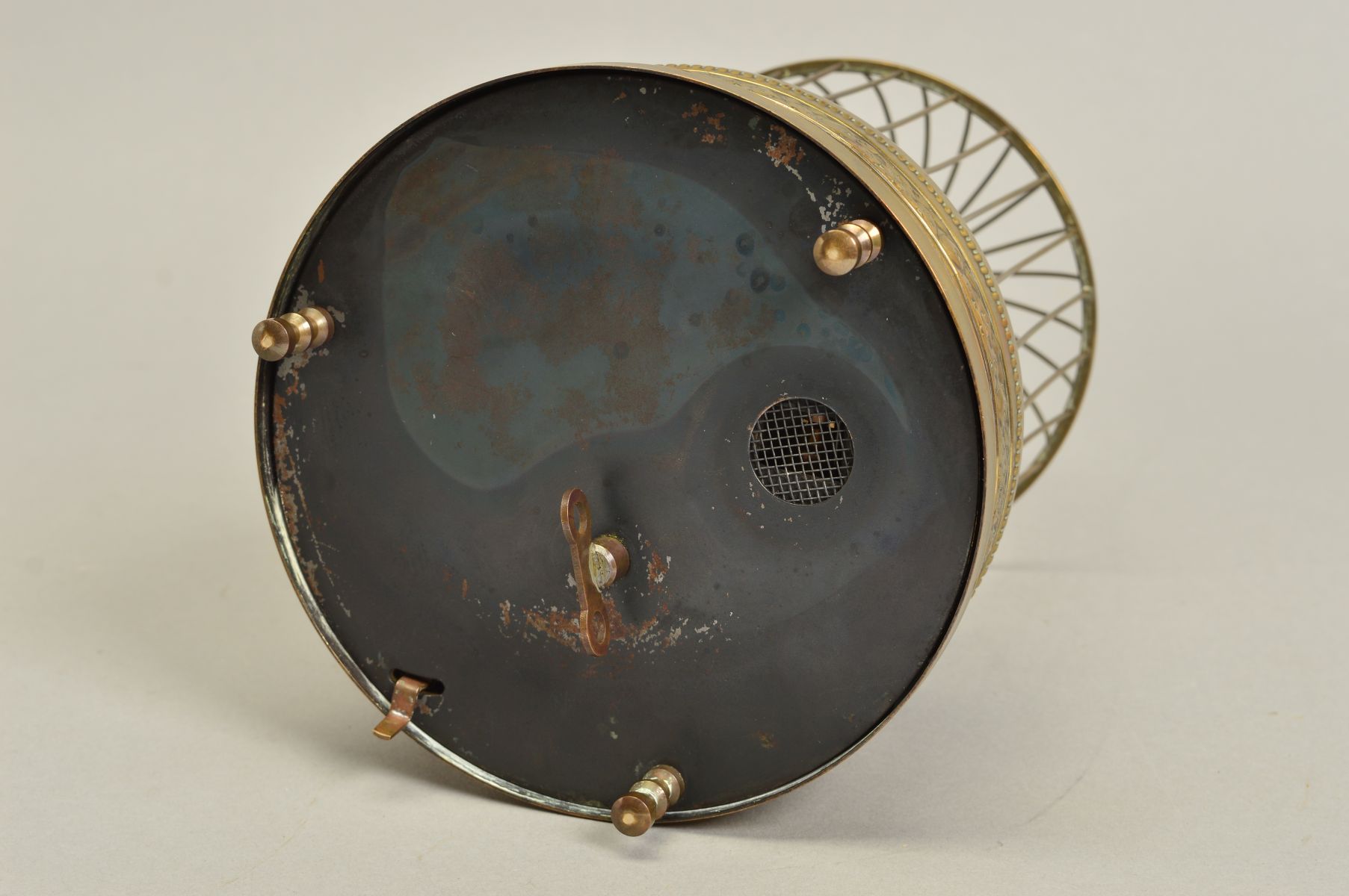 AN EARLY 20TH CENTURY CLOCKWORK AUTOMATON OF TWO BIRDS IN A BRASS CAGE, both birds sing and move - Image 6 of 6