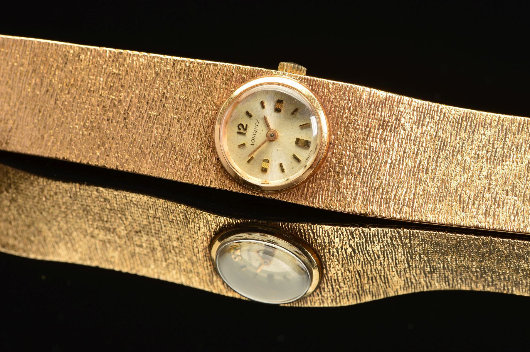 A MID TO LATE 20TH CENTURY LADIES LONGINES WATCH, a round case measuring approximately 20mm in - Image 2 of 5