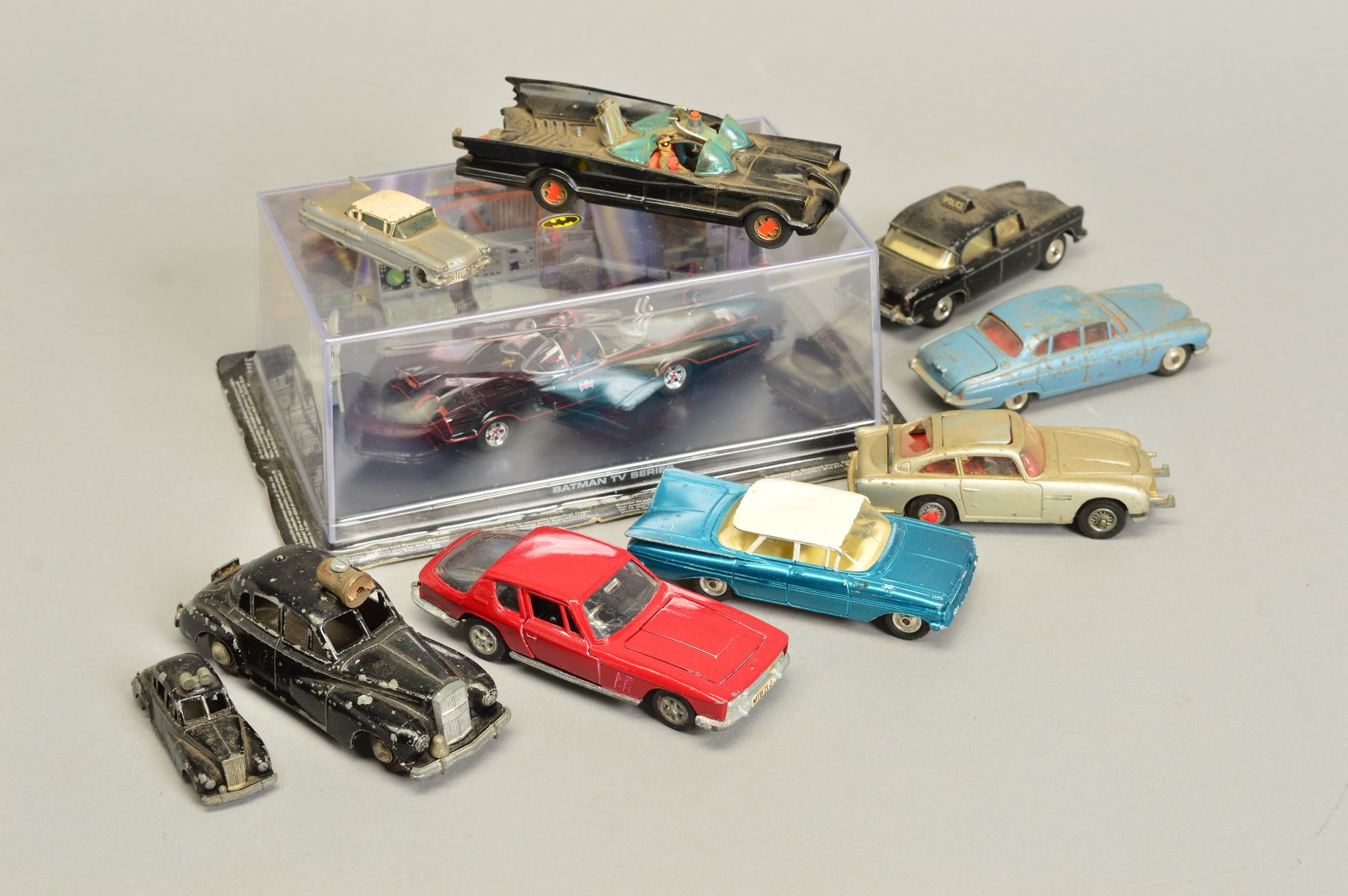 A QUANTITY OF UNBOXED DIECAST VEHICLES, to include Corgi Toys Batmobile, No.267 (earlier version