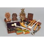 A BOXED SIMMONS'S IMPROVED SOVEREIGN BALANCE, a cased De Grave & Son of London balance scale with