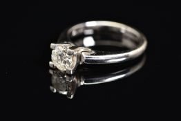 A MODERN SINGLE STONE DIAMOND RING, estimated modern round brilliant cut weight 0.73ct, colour