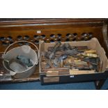 A BOX CONTAINING VARIOUS VINTAGE HAND TOOLS, to include various Marples chisels, planes, Record No