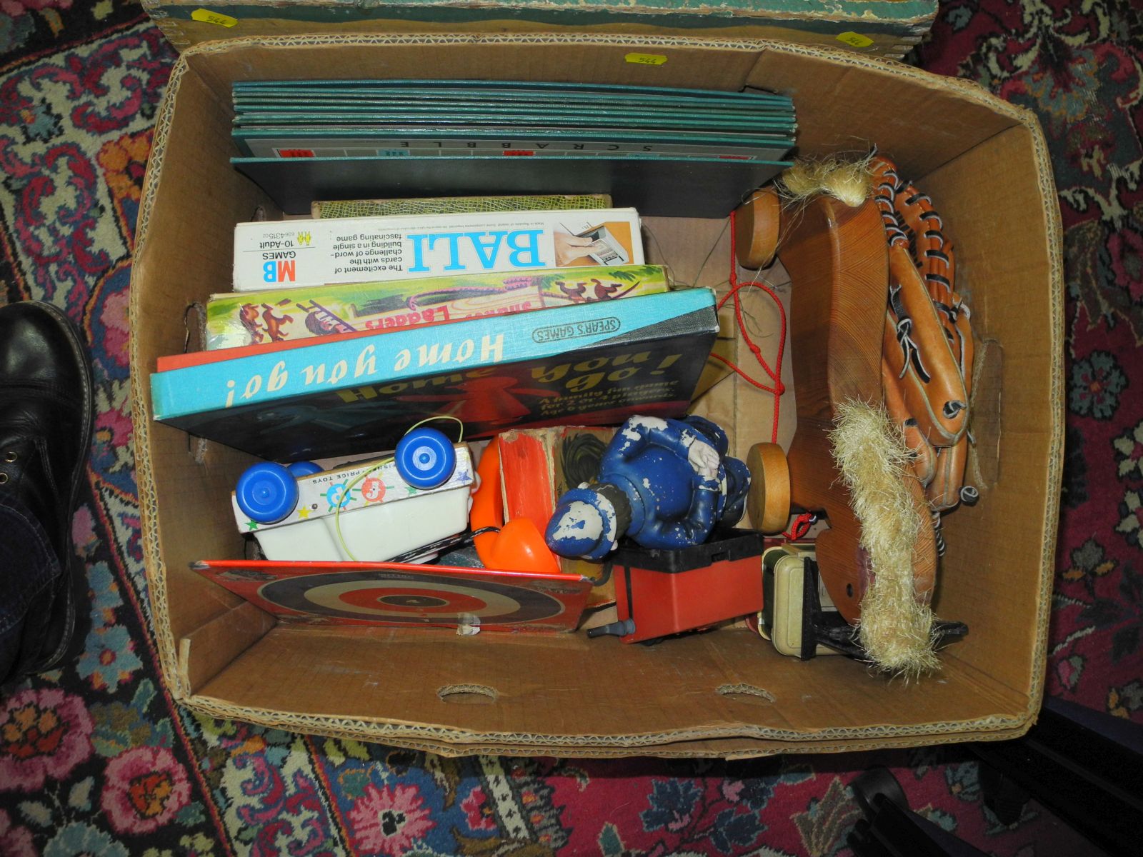 A QUANTITY OF ASSORTED TOYS, GAMES AND DOLLS, etc, to include board and card games, jigsaw (contents - Image 2 of 4