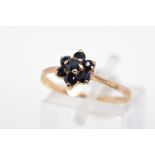 A MODERN DAINTY 9CT GOLD DARK BLUE SAPPHIRE CLUSTER RING, ring size L, hallmarked 9ct gold,