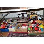 A QUANTITY OF MODERN SOFT TOYS AND MODERN COLLECTORS DOLLS etc, boxed Vivid Imaginations Mark Owen