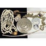 A SELECTION OF JEWELLERY, to include a cased silver sovereign for Elizabeth II, an imitation pearl