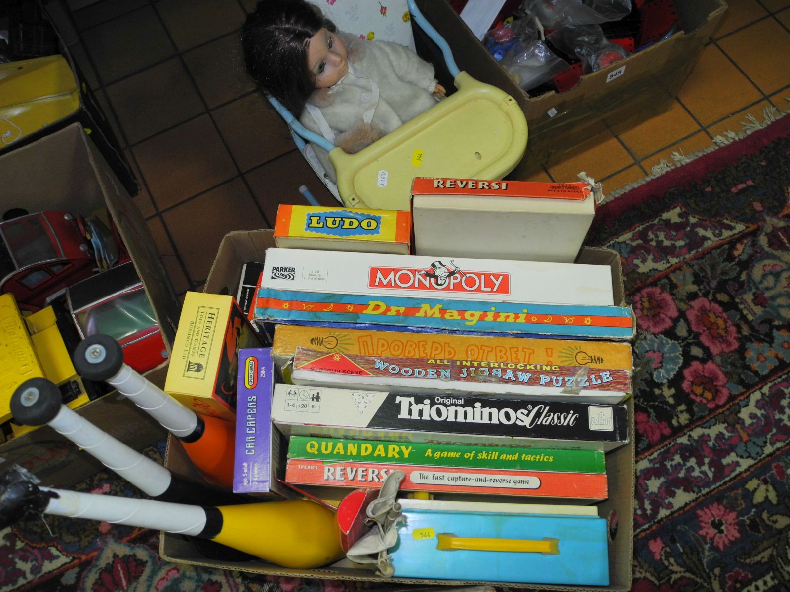 A QUANTITY OF ASSORTED TOYS, GAMES AND DOLLS, etc, to include board and card games, jigsaw (contents - Image 4 of 4