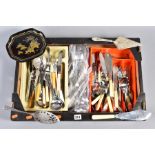 A BOX OF LOOSE CUTLERY AND FLATWARE ETC, including fish eates, pie slices etc