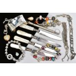 A SELECTION OF JEWELLERY ETC, to include a set of four mother of pearl handled knives, a silver