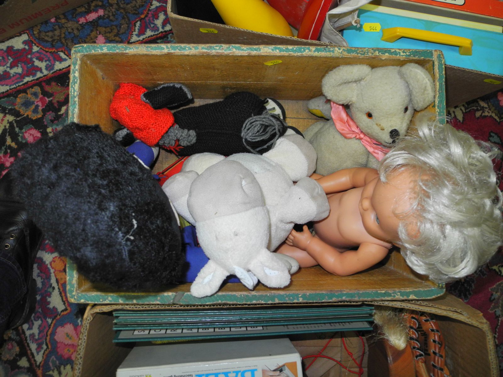 A QUANTITY OF ASSORTED TOYS, GAMES AND DOLLS, etc, to include board and card games, jigsaw (contents - Image 3 of 4