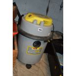 AN EARLEX WET AND DRY VACUUM CLEANER AND BLOWER