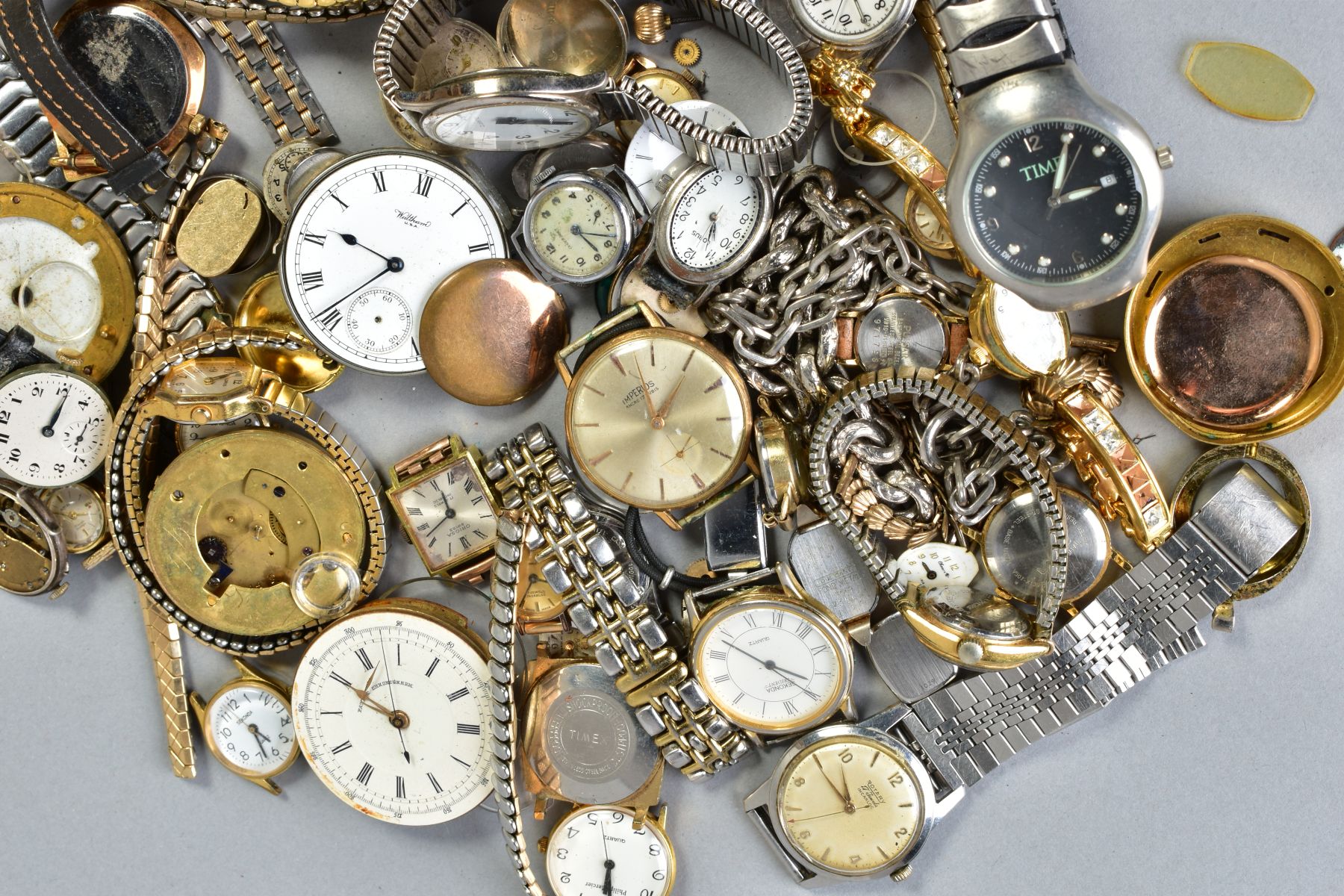 A BAG OF WATCHES AND WATCH PARTS, to include an Omega watch movement, an Accurist watch movement set - Image 2 of 3