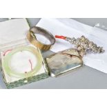 A SMALL PARCEL OF SILVER AND JEWELLERY, comprising a jade bangle, a bar brooch stamped 9c, a gold