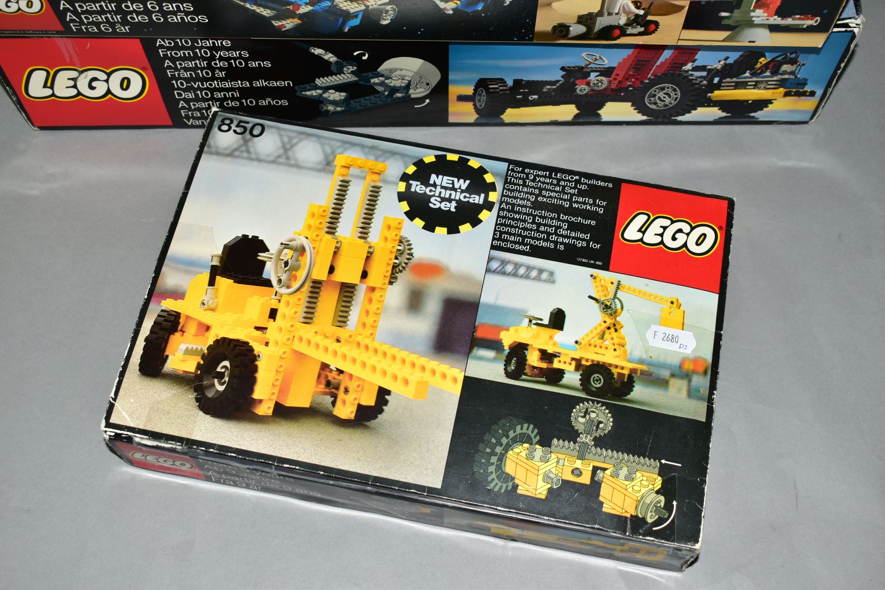 THREE BOXED LATE 1970'S/EARLY 1980'S LEGO SETS, Fork Lift Truck Technical set, No 850, Car Chassis - Image 6 of 7