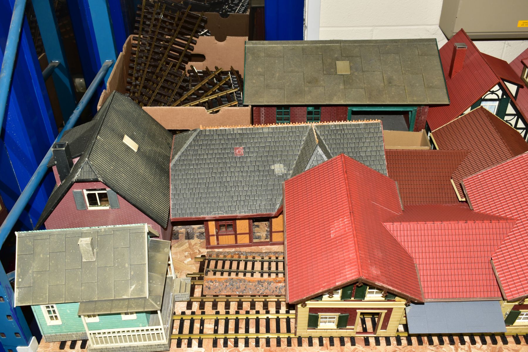 A QUANTITY OF ASSORTED G SCALE LINESIDE BUILDINGS AND TRACK, assorted Continental outline - Image 3 of 8