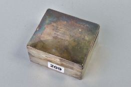 A WWI ERA HALLMARKED SILVER AND WOODEN CONSTRUCTED BOX, possibly for cigarettes, engraved to the