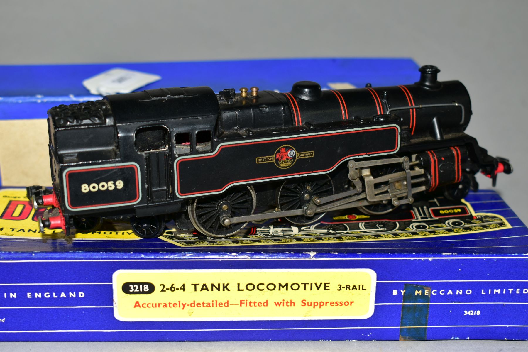 A BOXED HORNBY DUBLO CLASS 4MT STANDARD TANK LOCOMOTIVE, No 80059, BR. Black livery (3218), some - Image 3 of 3