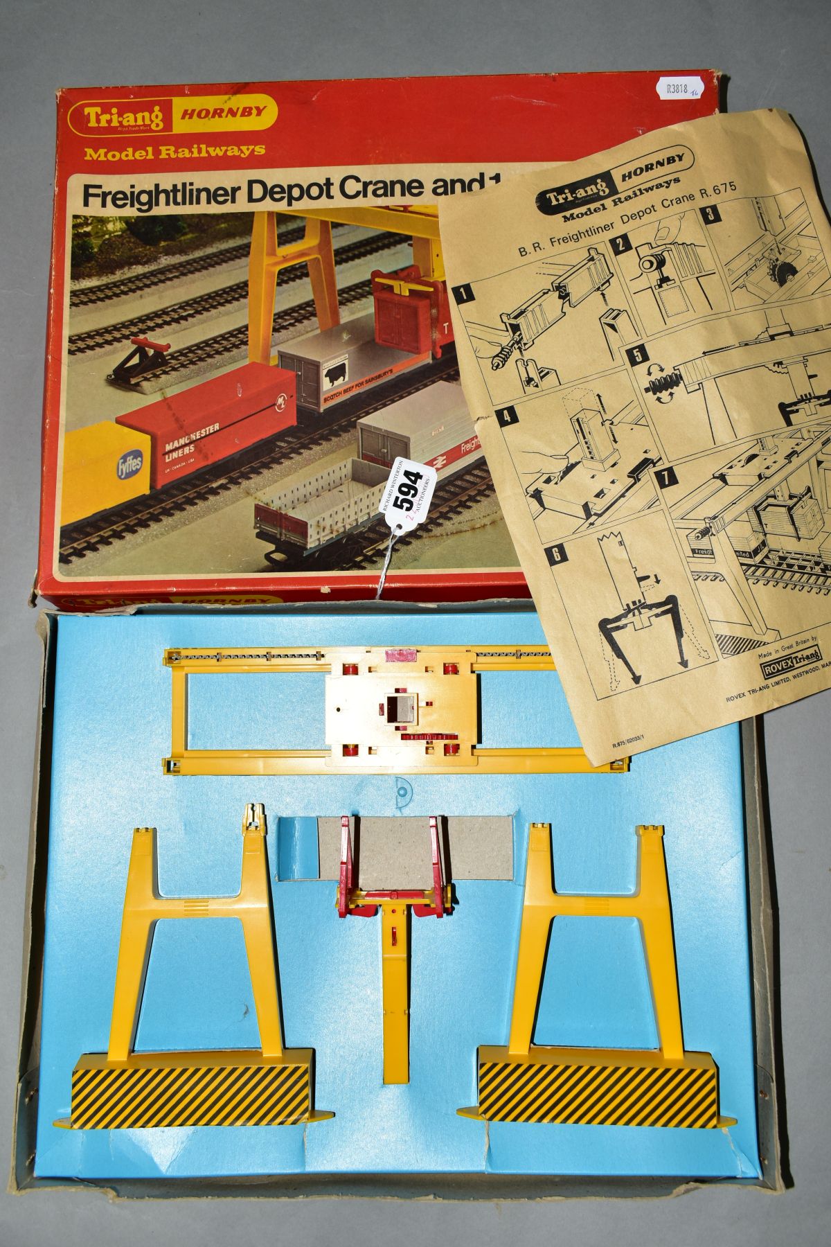 A BOXED TRI-ANG HORNBY OO GAUGE FREIGHTLINER DEPOT CRANE AND CONTAINER SET, No.R675, boxed Hornby - Image 6 of 6