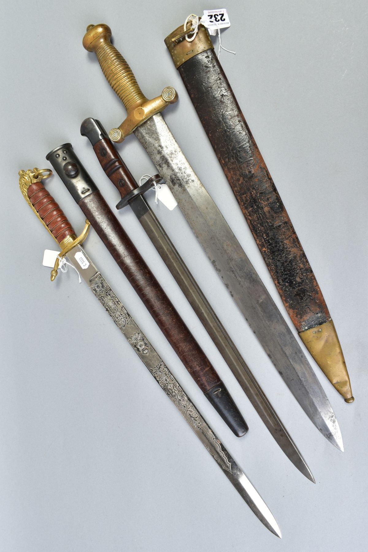 THREE MILITARY BLADED WEAPONS AS FOLLOWS, Royal Navy Midshipmans 'Dirk' no scabbard, 18.5'' blade - Image 8 of 20