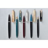 THREE PARKER '51' AND TWO SLIMFOLD FOUNTAIN PENS including two black 51S with gold filled caps, a