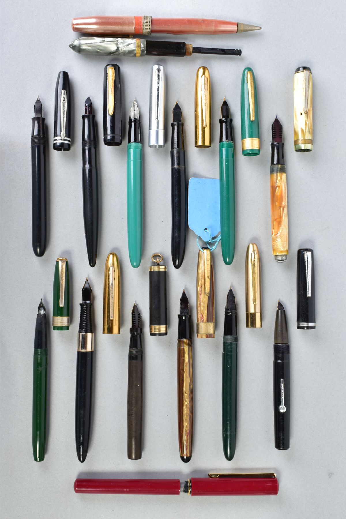 FIFTEEN VINTAGE FOUNTAIN PENS including Stratford, Inkograph, Wearever, Windsor, Visa vac etc ( - Image 4 of 4