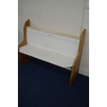 A WHITE PAINTED AND PINE HALL SETTLE, width 128cm