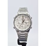 A SEIKO QUARTZ CHRONOGRAPH WRISTWATCH, silver dial, with chronograph dials, day and date windows,