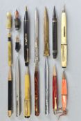 A BAG CONTAINING TWELVE VINTAGE AND MODERN PROPELLING PENCILS including Parker, Onward, Parco,