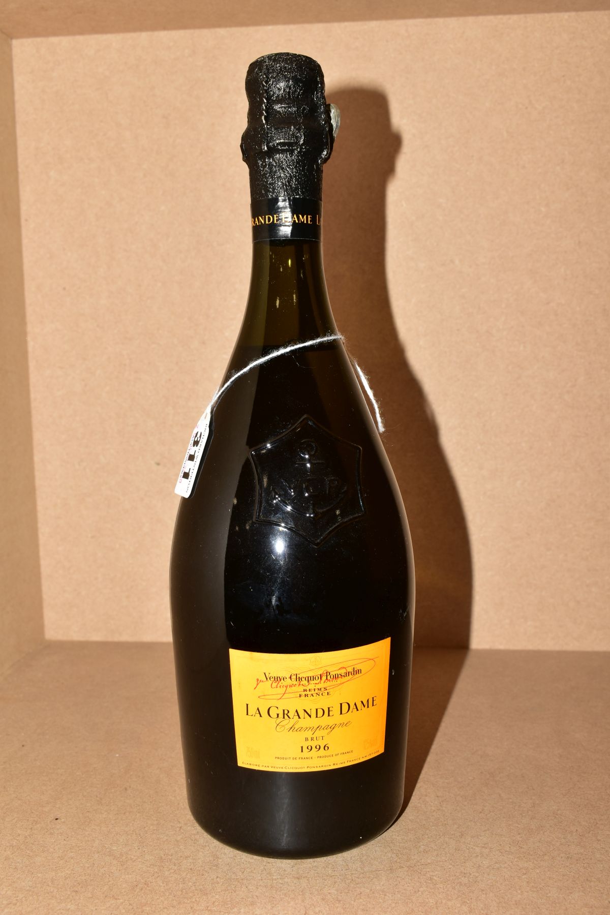 A BOTTLE OF VEUVE CLICQUOT PONSARDIN LA GRANDE DAME BRUT 1996, (unboxed)