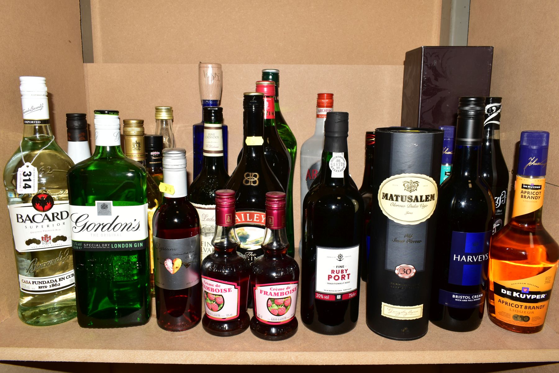TWENTY FIVE BOTTLES OF ASSORTED SPIRITS AND LIQUEURS, to include Bacardi Rum, Gordon's Gin, Uluvka