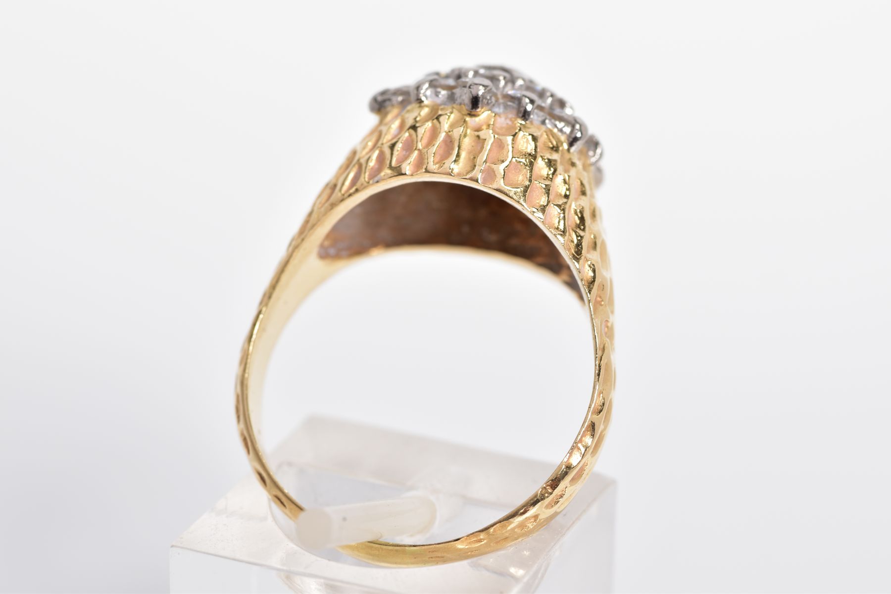 A DIAMOND DRESS RING, designed as a three tiered cluster of brilliant cut diamonds to the textured - Image 3 of 3