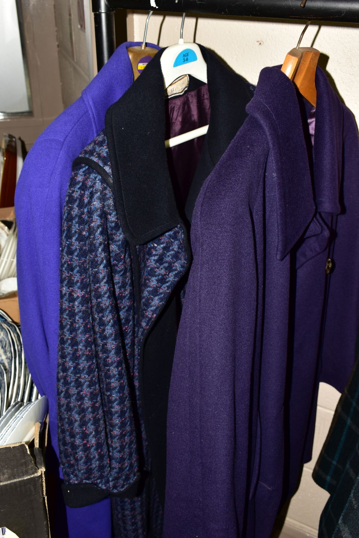 A CLOTHES RAIL OF LADIES WEAR to include dresses, blouses, evening wear, coats and jackets, - Image 8 of 12