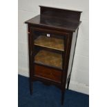 AN EDWARDIAN MAHOGANY GLAZED SINGLE DOOR CABINET, width 53cm x depth 35cm x height 117cm